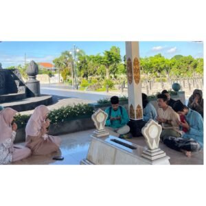 di Makam Jenderal Sudirman, Yogyakarta.